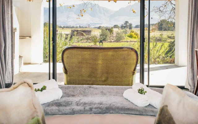 Duikersdrift Winelands Country Escape