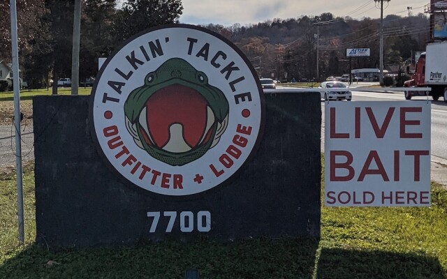 Talkin Tackle Outfitter and Lodge