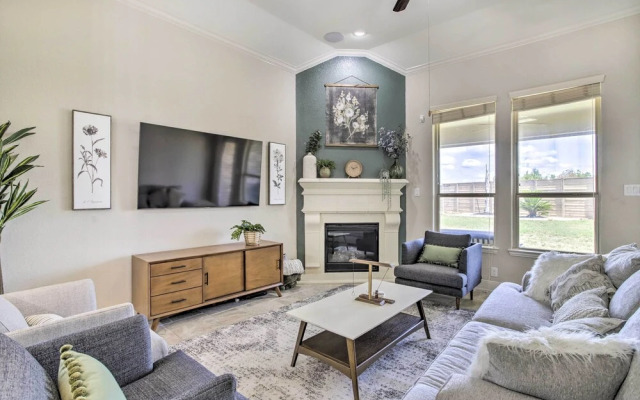 Spacious Cypress Home in Fairfield Community!