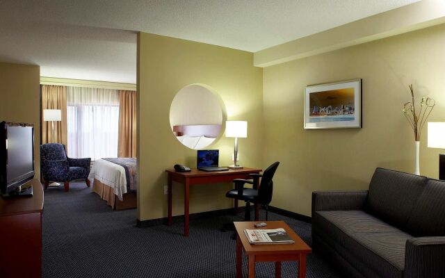 Fairfield Inn & Suites by Marriott Montreal Airport