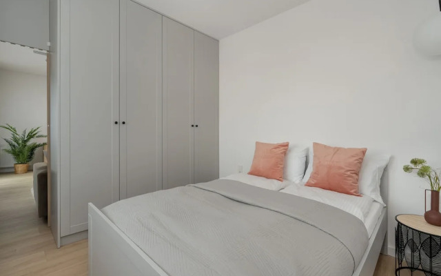 Elegant Apartment in Poznan by Renters
