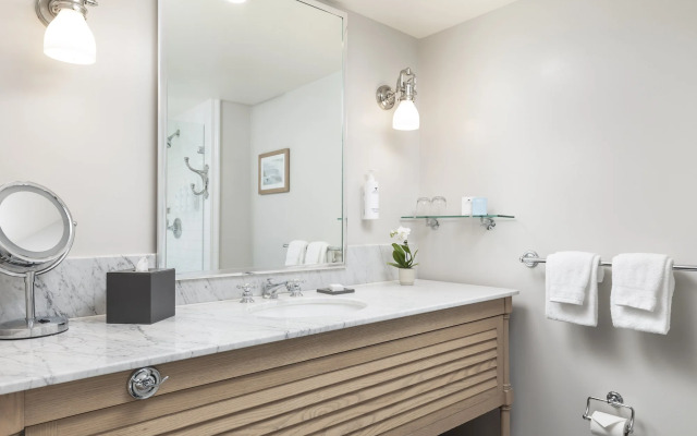 Portola Hotel & Spa at Monterey Bay