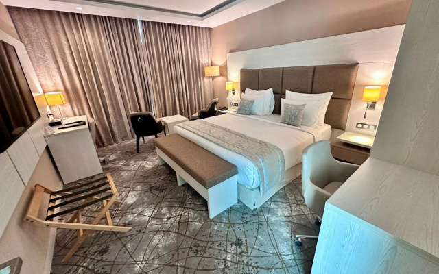 2H Hotel