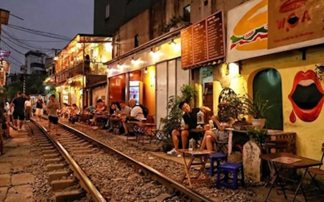 Dollar Homestay & Travel