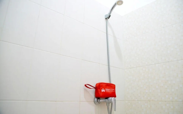 ZEN Rooms Basic near Kota Kasablanka