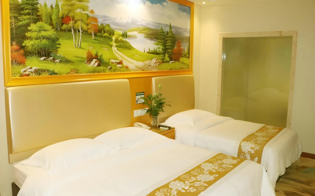 GreenTree Inn Guangzhou Chimelong Paradise Yuangang Metro Station Hotel