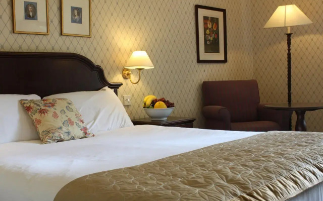 Kingston Lodge Hotel