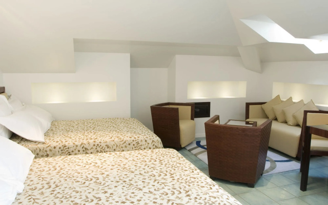 Hotel Club House