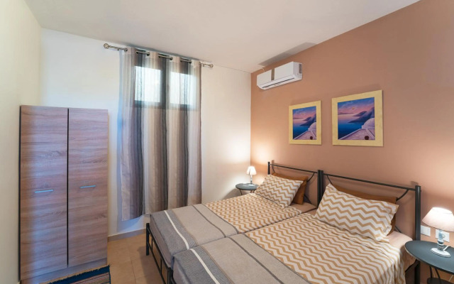 Mare Blu 2 on the beach