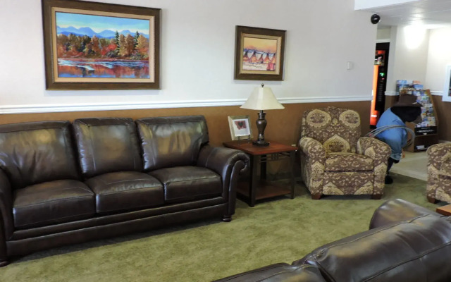 Boothill Inn And Suites