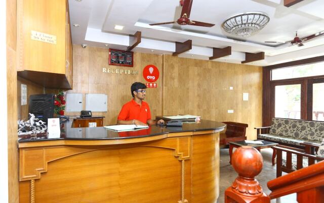 OYO 10675 Prakasam Residency