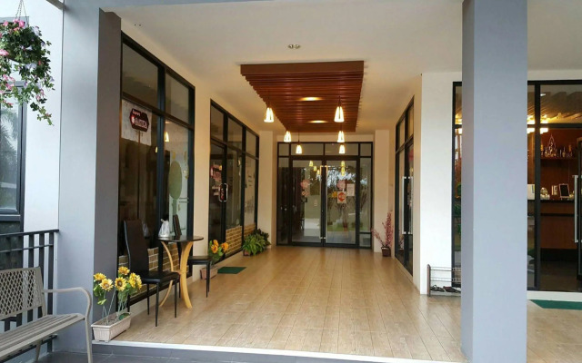 Sakura Boutique Hotel