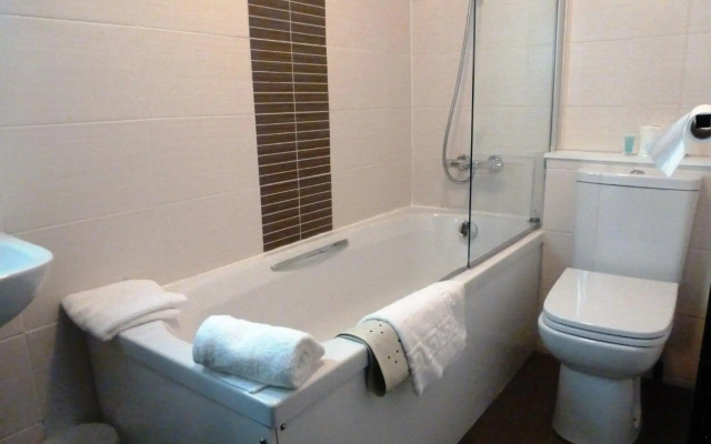 The Popinjay Hotel and Spa