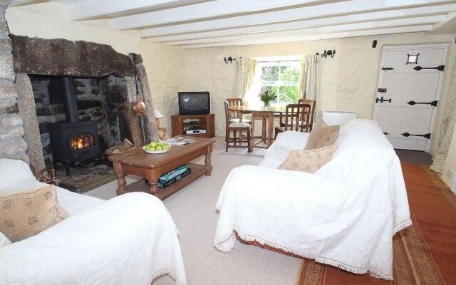 Woodpecker Cottage