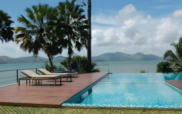The Blue Sky Resort Ranong