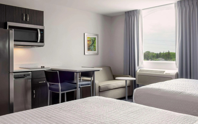 Quality Inn and Suites Winnipeg