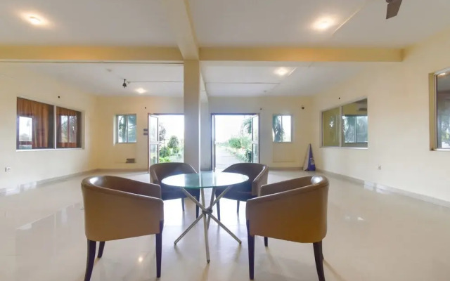 Spot On 36099 United-21 Beach View