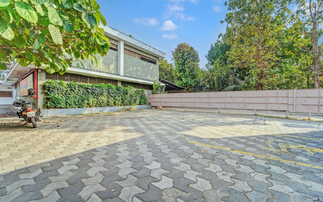 Super Collection O Kalady Near Airport