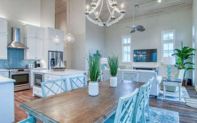 Seaside Sojourn 111 LA