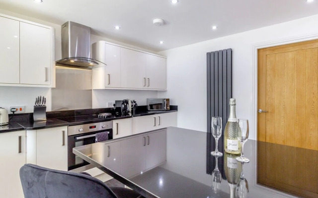 Queen Anne Suite