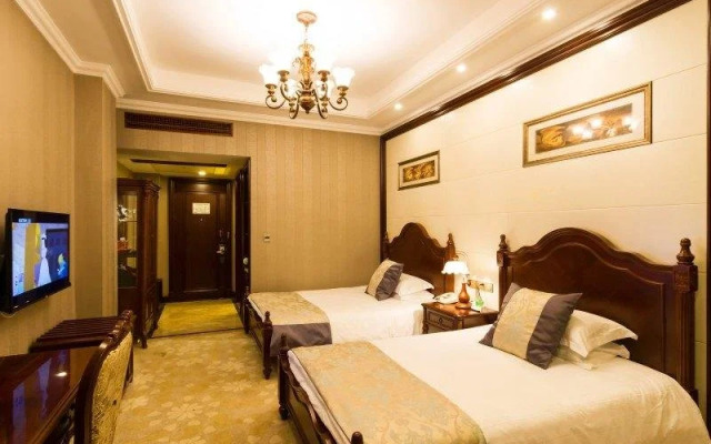 Zhonghui Hotel