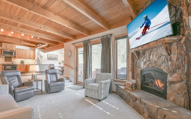 Tennis Townhomes 1319