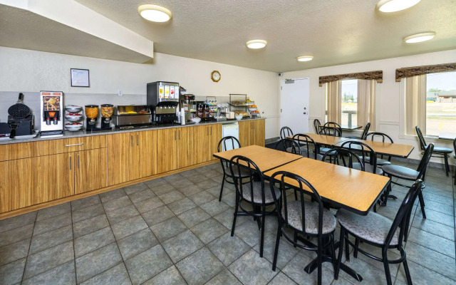 Lakeview Inns & Suites - Edson East