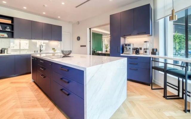 Modern 3BR Palm Penthouse w Private Plunge Pool