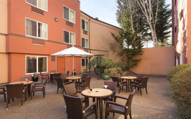 DoubleTree by Hilton Portland - Tigard