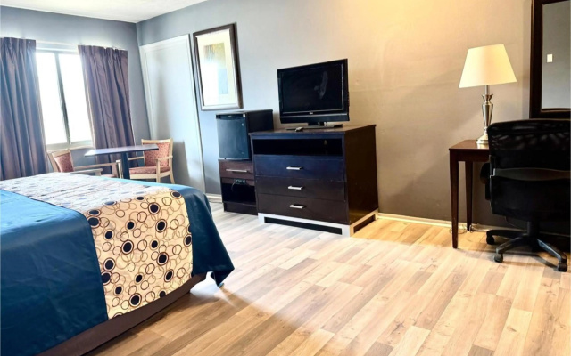 Отель Econo Lodge Warrensville Heights