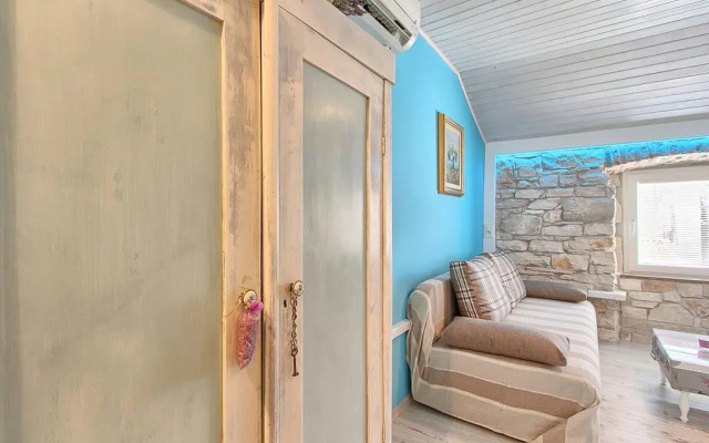 Apartment Clerisseau