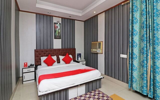 OYO 12848 Hotel Akash - Faridabad