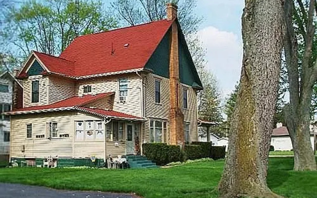 The Homespun Country Inn