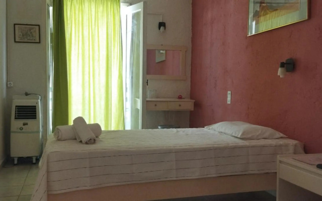 Cleo Rooms