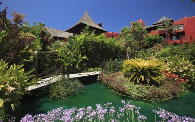 Asia Gardens Hotel & Thai Spa, a Royal Hideaway Hotel