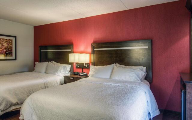 Hampton Inn & Suites Detroit / Airport - Romulus