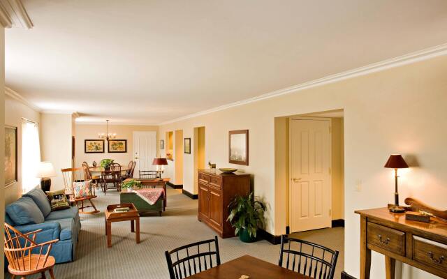 Williamsburg Lodge, Autograph Collection