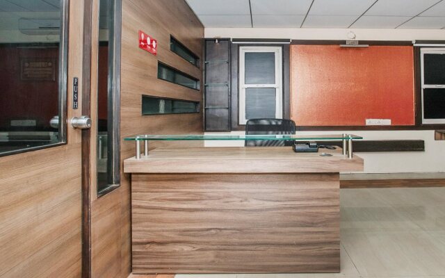 Green Paradise Luxury Suites by OYO Rooms
