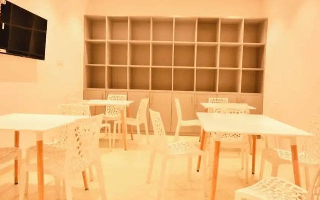 Bed & Bread Dormitory