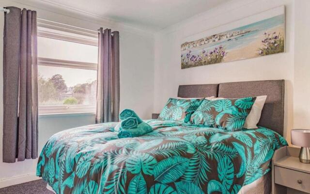 Lovely Apartment 2 King & 2 Single Beds