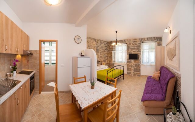 Beach Resort Apartments Podspiline