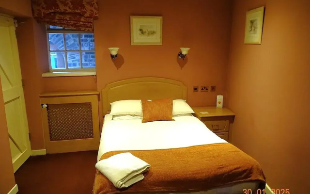Donington Manor Hotel