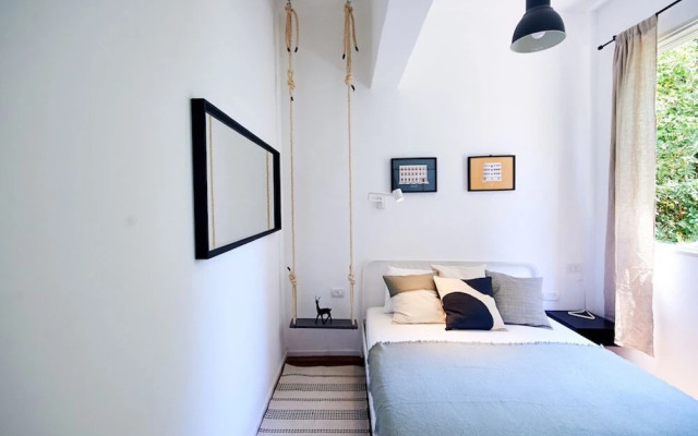 Designed Suite By The Beach