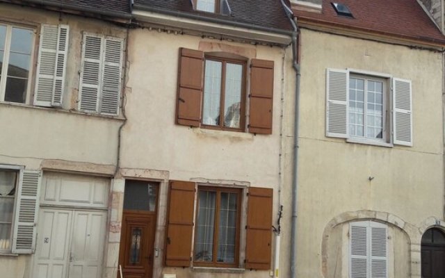 Apartment With one Bedroom in Auxonne, With Wifi - 60 km From the Slop