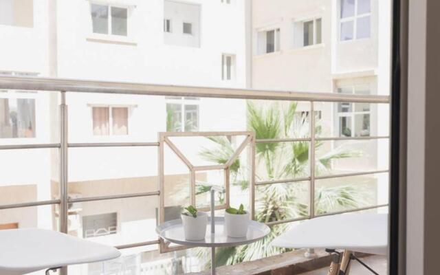 Modern European Apartment 1 min. walk to Beach