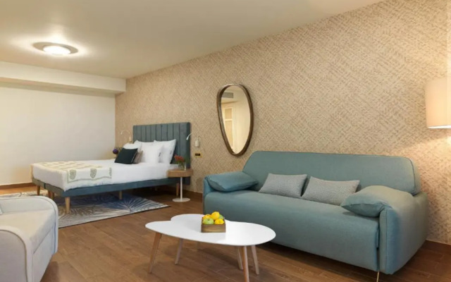 Seafos Luxury Resort & Spa