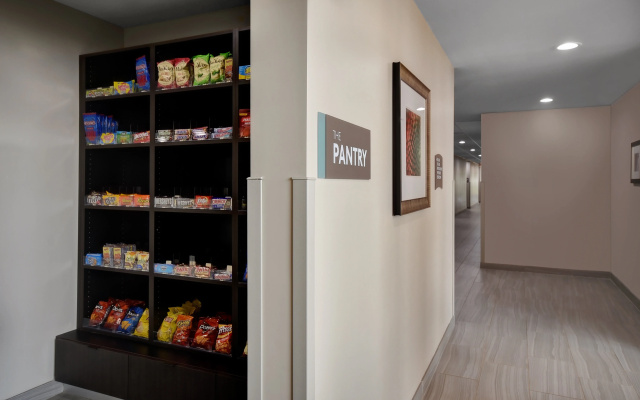 Staybridge Suites Holland by IHG