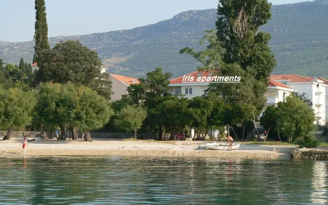 Iris Apartments