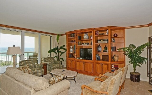 The Gem - 3 Br condo by RedAwning