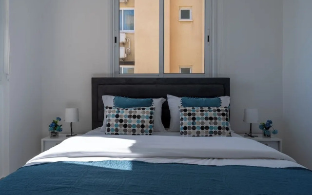 Andrea 3-BR Apt in Mackenzie With Pool